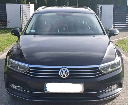 Volkswagen Passat cena 67800 przebieg: 193800, rok produkcji 2017 z Radom małe 67